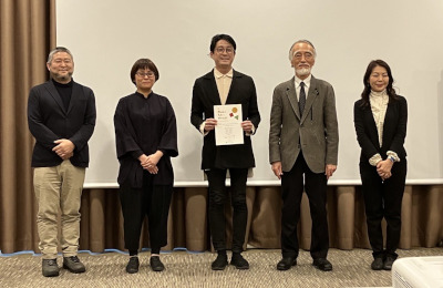 award_02_02.jpg